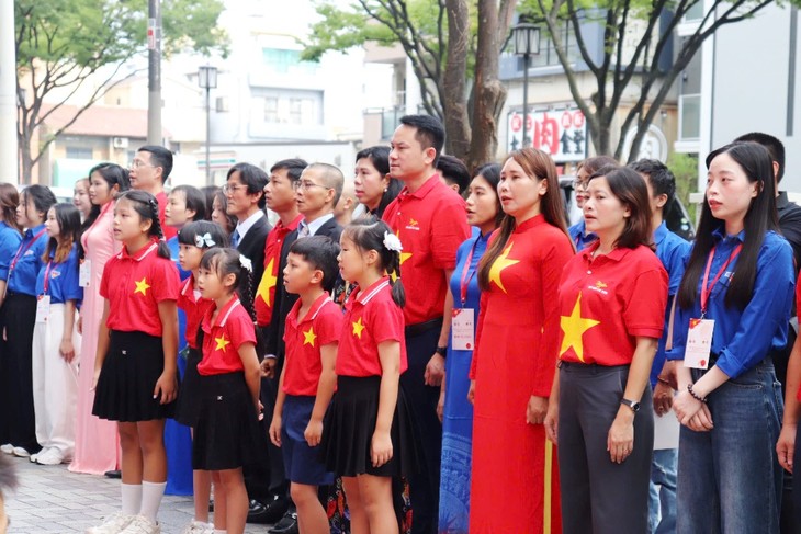 Bà Lê Thương: Mỗi bước chân của người trẻ chính là nhịp cầu nối giữa quá khứ, hiện tại và tương lai của dân tộc - ảnh 2