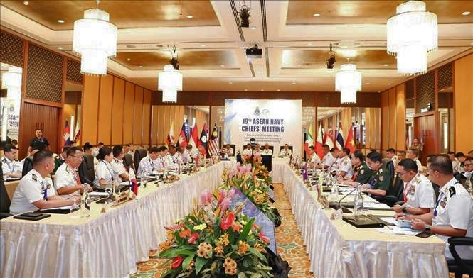 Hải quân Việt Nam cam kết phối hợp chặt chẽ vì an ninh hàng hải khu vực - ảnh 1