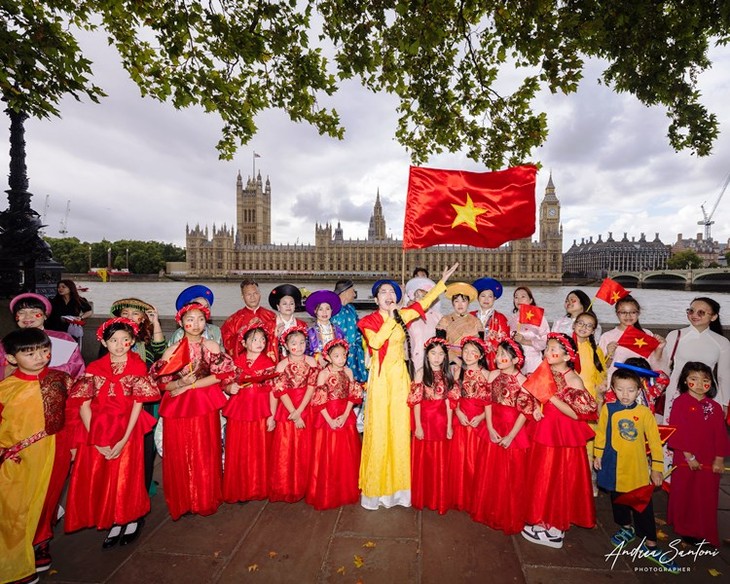 Ngày hội Việt phục bộ hành tại Châu Âu – hòa chung niềm tự hào dân tộc nhân kỷ niệm 80 năm Quốc khánh Việt Nam - ảnh 37