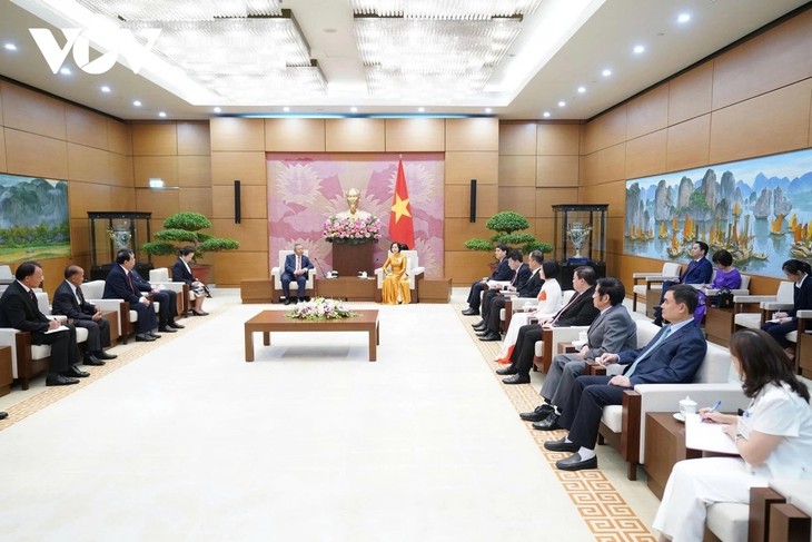 Phó Chủ tịch Quốc hội Nguyễn Thị Thanh tiếp Hội Hữu nghị Lào - Việt Nam - ảnh 1