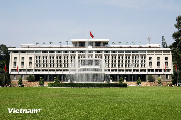 Cờ đỏ sao vàng và hành trình đến tương lai - ảnh 3