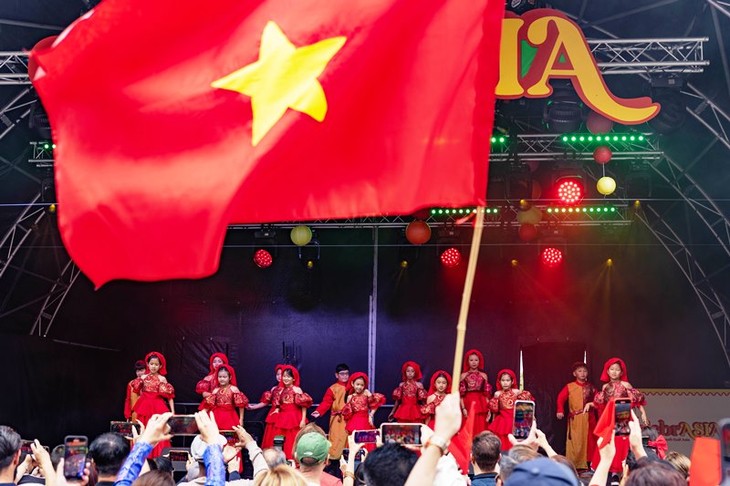 Việt Nam ghi dấu ấn đầy tự hào tại CelebrASIA 2025 - ảnh 5