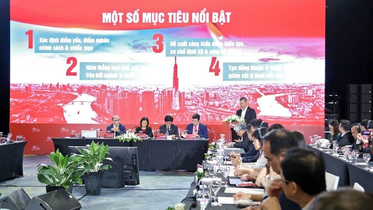 Phiên đối thoại cấp bộ, ngành Diễn đàn kinh tế tư nhân Việt Nam - ảnh 1