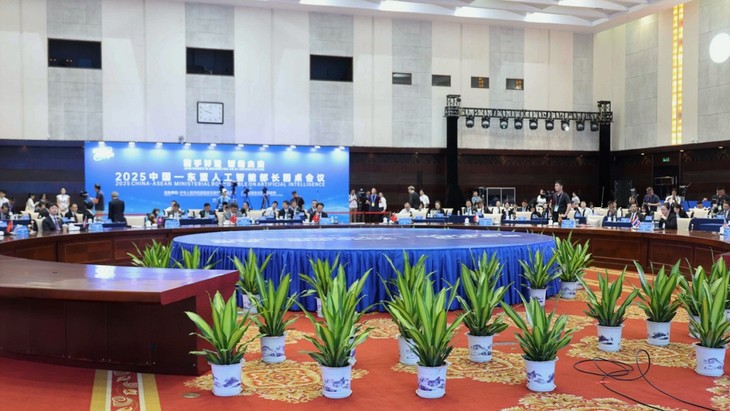 Trung Quốc-ASEAN tổ chức Hội nghị bàn tròn cấp Bộ trưởng đầu tiên về AI - ảnh 1