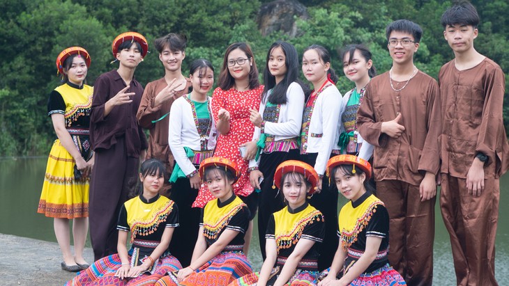 Cô giáo Mường kiến tạo công dân số, bồi đắp công dân toàn cầu ở miền núi Hương Cần - ảnh 4