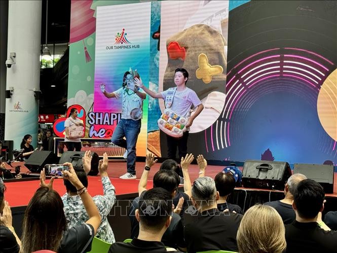 Shaping Hearts 2025: Dấu ấn sáng tạo của nghệ sĩ người khuyết tật Việt Nam - ảnh 1