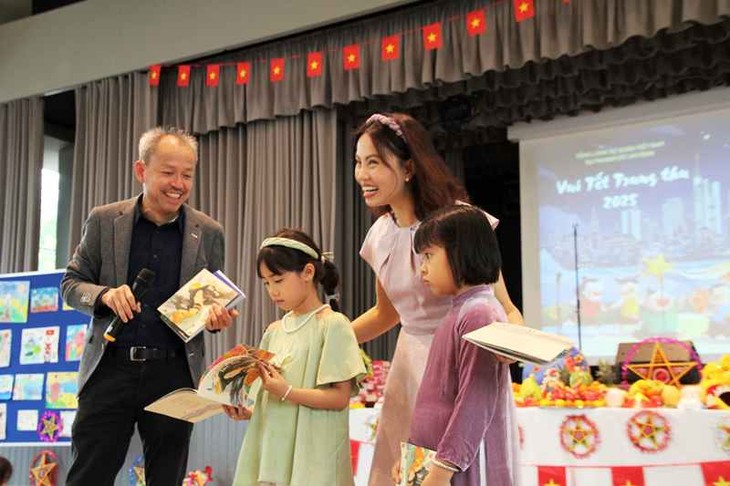 Tết Trung thu - Vui hội Trăng rằm tại CHLB Đức - ảnh 8