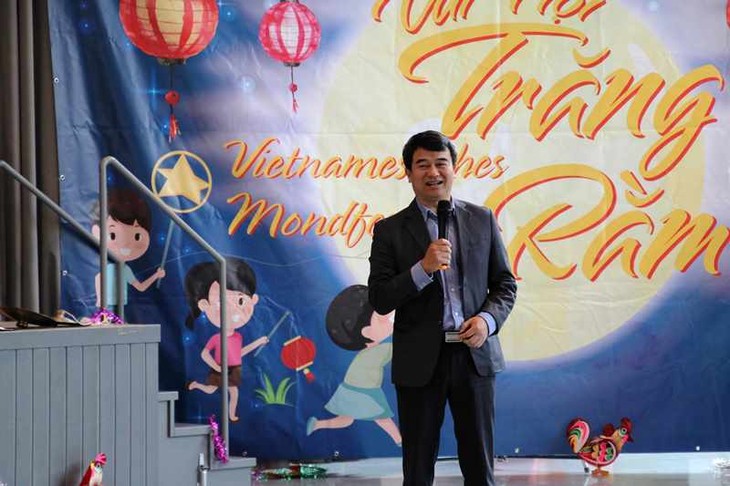 Tết Trung thu - Vui hội Trăng rằm tại CHLB Đức - ảnh 2