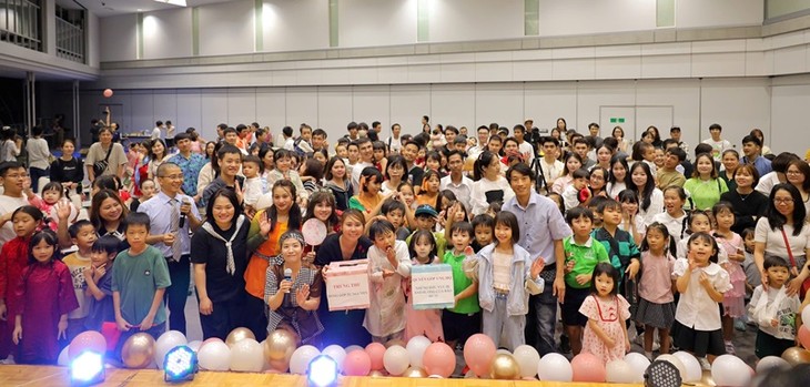 Đêm Trung Thu ý nghĩa tại Sakai: Gắn kết cộng đồng, hướng về quê hương sau bão Bualoi - ảnh 1