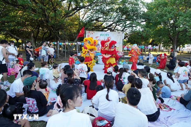 Tết Trung thu đầm ấm của thiếu nhi Việt Nam ở Nhật Bản - ảnh 1