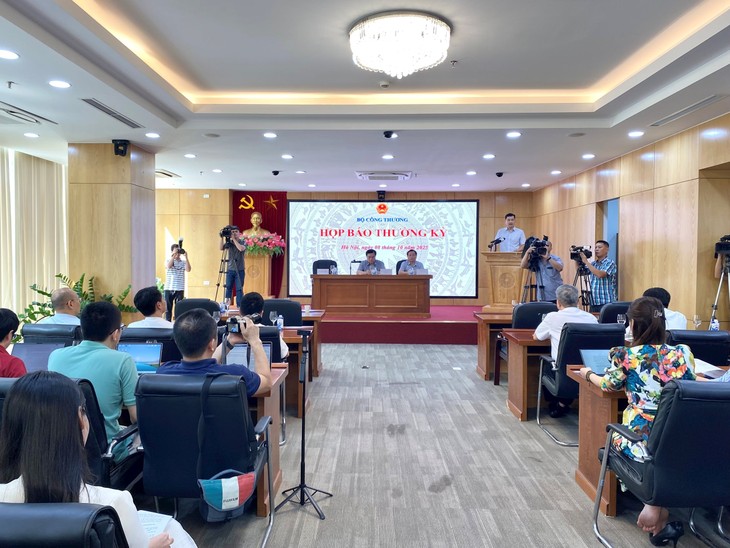 Xuất nhập khẩu có thể cán mốc 900 tỷ USD - ảnh 1