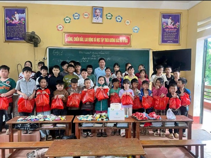 Hội Từ thiện Sen vàng Berlin: Gửi về quê nhà tình cảm ấm áp, mong nơi ấy sẽ bình yên! - ảnh 3