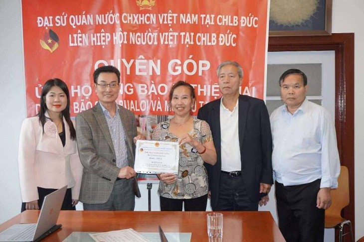 Hội Từ thiện Sen vàng Berlin: Gửi về quê nhà tình cảm ấm áp, mong nơi ấy sẽ bình yên! - ảnh 6