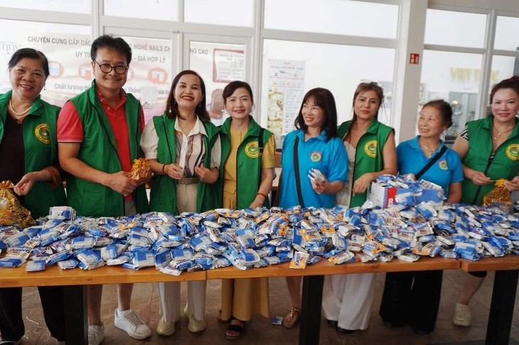 Hội Từ thiện Sen vàng Berlin: Gửi về quê nhà tình cảm ấm áp, mong nơi ấy sẽ bình yên! - ảnh 8