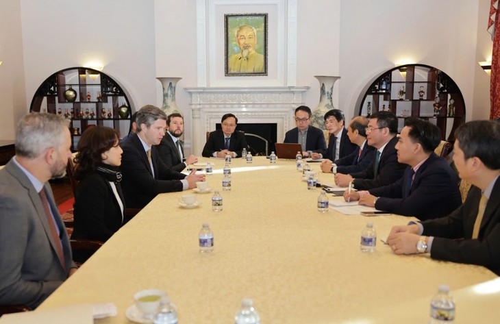 Doanh nghiệp ngành da giày Hoa Kỳ mong muốn mở rộng hợp tác tại Việt Nam  - ảnh 1