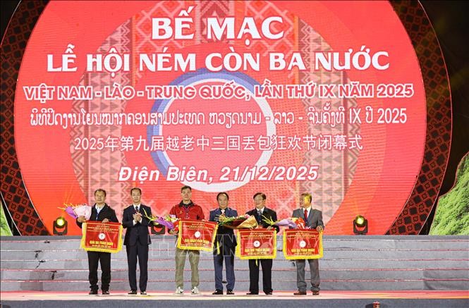 Bế mạc Lễ hội ném còn 3 nước Việt Nam - Lào - Trung Quốc  - ảnh 1