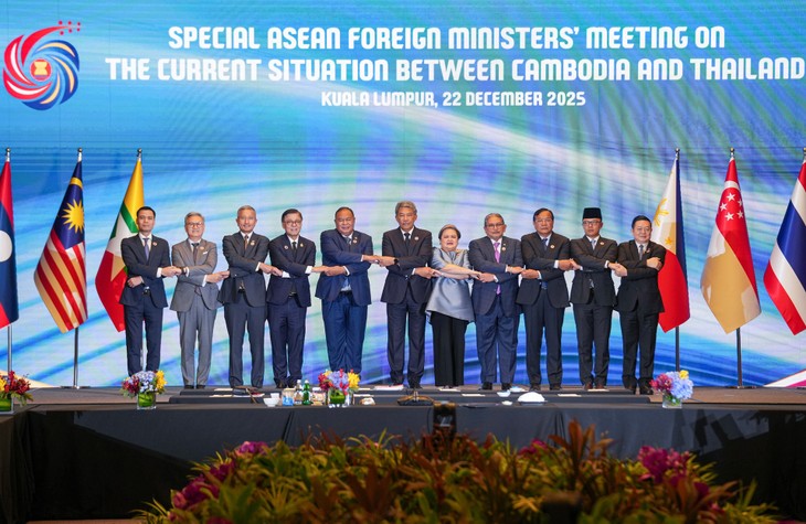 Việt Nam sẵn sàng cùng ASEAN sớm khôi phục hòa bình cho Campuchia và Thái Lan - ảnh 2