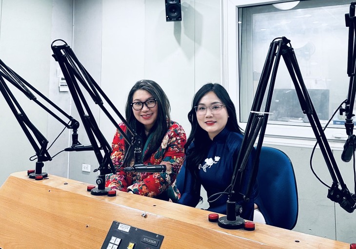 Nhà thiết kế Chế Hằng – Gửi hồn Thăng Long vào từng tà áo dài - ảnh 1