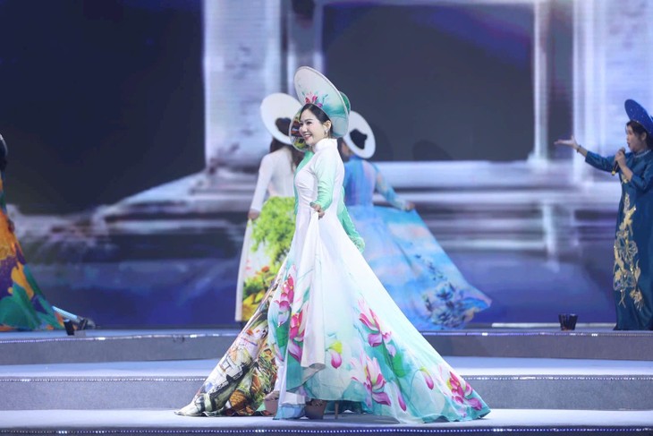 Nhà thiết kế Chế Hằng – Gửi hồn Thăng Long vào từng tà áo dài - ảnh 4