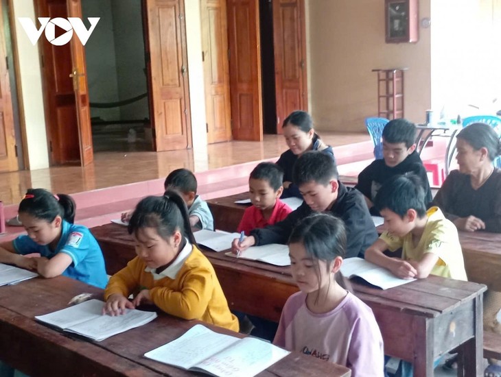 Người giữ chữ Sán Dìu ở vùng đất “Xứ trà“ - ảnh 2