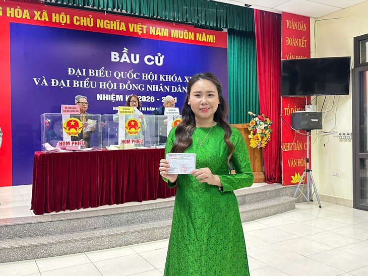 Kiều bào gửi gắm niềm tin qua lá phiếu - ảnh 4