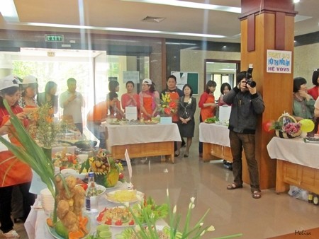 Lomba memasak menyambut Hari Wanita Internasional di VOV5 - ảnh 2