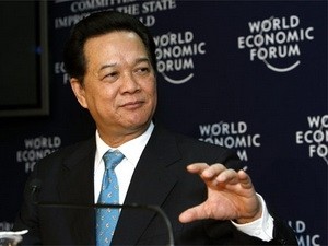 PM Nguyen Tan Dung menghadiri Konferensi Forum Ekonomi Dunia Asia Timur tahun 2012 - ảnh 1