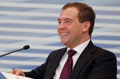 PM Rusia Dmitry Medvedev mengajukan arah prioritas perkembangan industri Rusia - ảnh 1