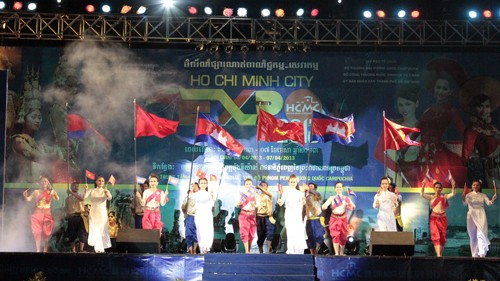 Pekan Raya Perdagangan Vietnam-Kamboja tahun 2013 - ảnh 1