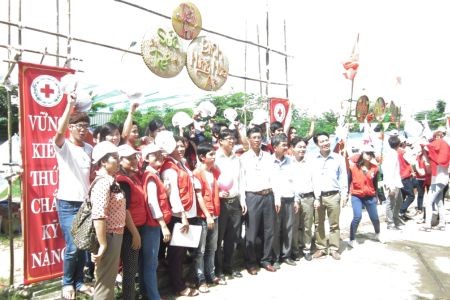 Perkemahan relawan kaum pemuda Lembaga Palang Merah seluruh negeri berakhir - ảnh 1