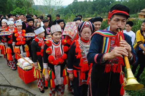 Pengantin perempuan etnis minoritas Dao - ảnh 4