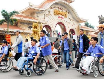 AS memberikan bantuan kepada penyandang cacad Vietnam untuk melakukan integrasi komunitas - ảnh 1