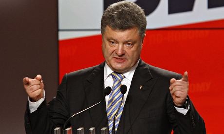 Presiden Ukraina menandatangani pemberlakuan undang-undang amandemen tentang status khusus daerah Donbass - ảnh 1