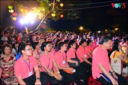 Ansambel paduan suara  Hoi An yang menjembatani konektivitas  sahabat-sahabat internasional - ảnh 2