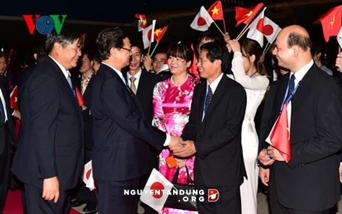 PM Nguyen Tan Dung melakukan kunjungan di Tokyo (Jepang) - ảnh 1