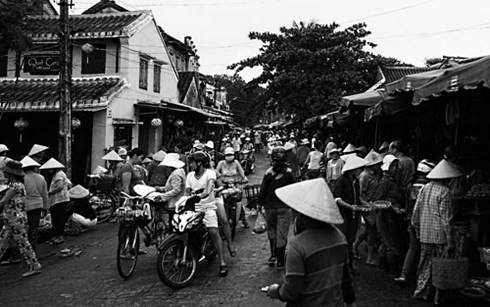 Dini pagi di kota kuno Hoi An - ảnh 13