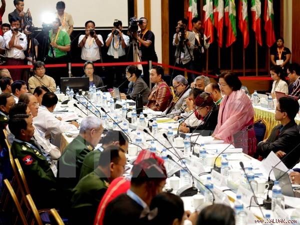 Myanmar mengeluarkan banyak kelompok bersenjata ke luar dari daftar organisasi ilegal - ảnh 1