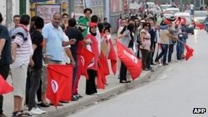 Pawai mendukung perran anti terorisme di Tunisia - ảnh 1