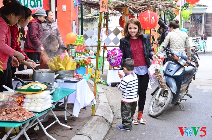 Pasar meniru pasar  masa lampau  - ảnh 4