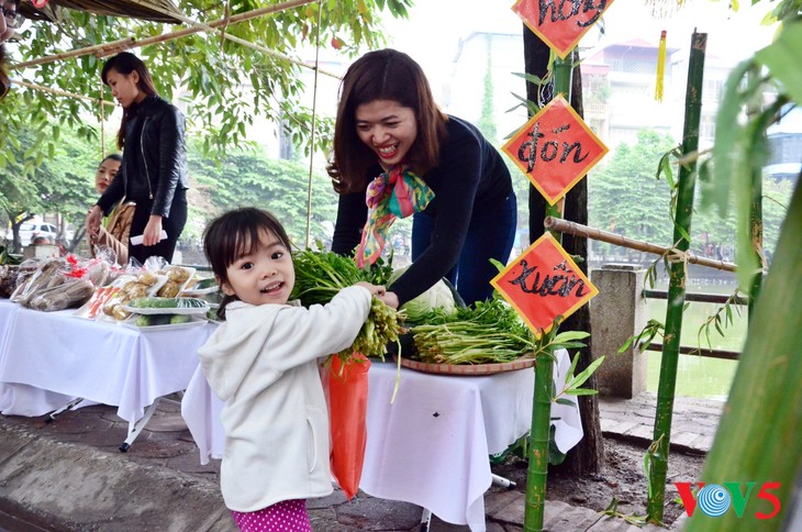 Pasar meniru pasar  masa lampau  - ảnh 2