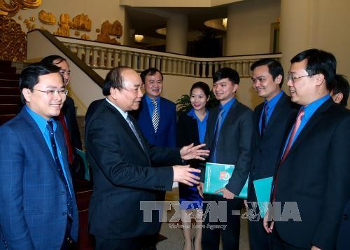 PM Vietnam, Nguyen Xuan Phuc bekerja dengan Pengurus Besar Liga Pemuda Komunis Ho Chi Minh - ảnh 1