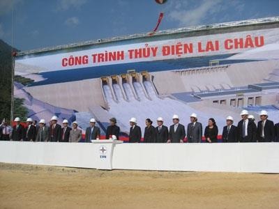 Meresmikan pabrik hydro listrik Lai Chau - ảnh 1