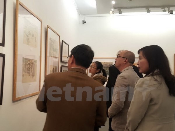 Seni Rupa Vietnam menyambut Musim Semi dengan pameran “Jalan-jalan Tanah Air” - ảnh 1