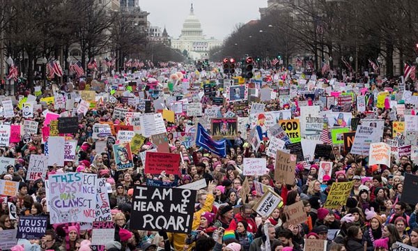 Pawai memprotes Presiden Donald Trump di AS  - ảnh 1