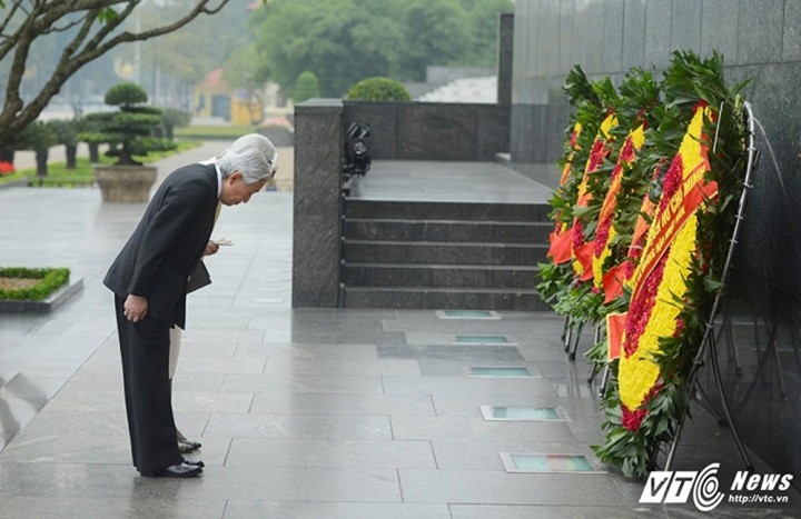 Kaisar dan Permaisuri Jepang melakukan kunjungan Kenegaraan di Vietnam - ảnh 8