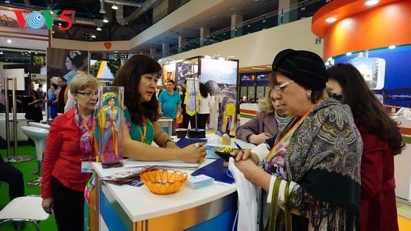 Vietnam menghadiri Pameran internasional “Pariwisata dan Perjalanan” di Federasi Rusia - ảnh 1