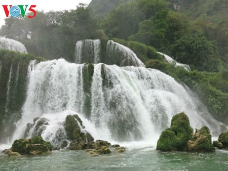 Air terjun Ban Gioc- air terjun alami terbesar di Asia Tenggara - ảnh 4