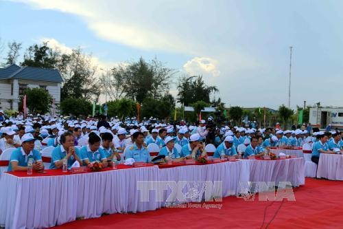 Rapat umum menyambut  “Pekan laut dan pulau Vietnam tahun 2017” - ảnh 2