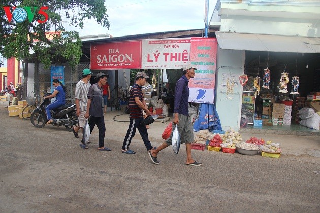  Kehidupan sehari hari di kabupaten pulau Ly Son - ảnh 17