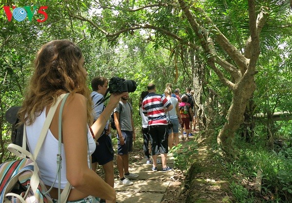 Warga tanah gosong Thoi Son menyelenggarakan ekowisata - ảnh 1